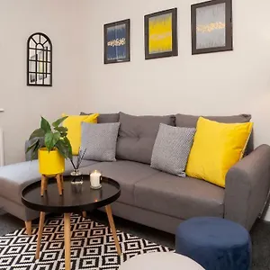Apartment Stylish And 2 Bed -free Parking, York